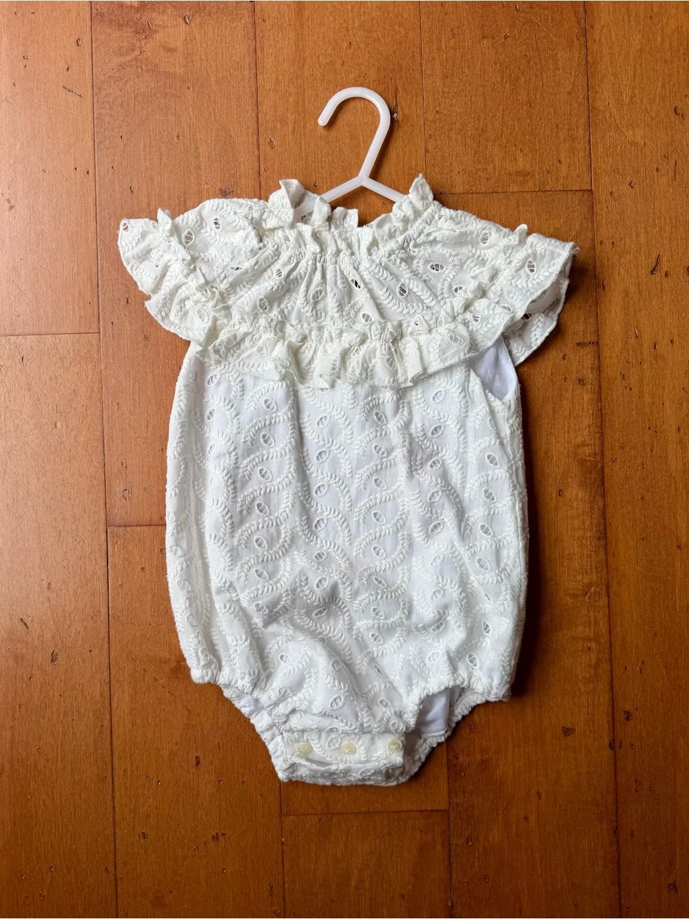 Nueces Classic White Eyelet Ruffle Baby Bubble